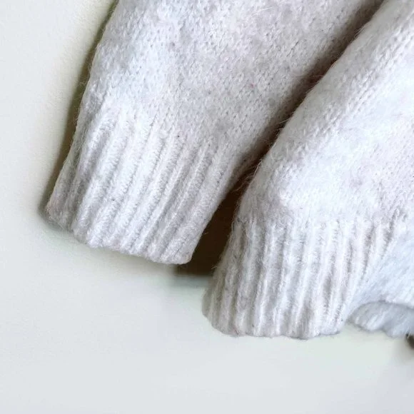 ⚡️SOLD⚡️   vintage crochet rose eyelash sweater - size small - Picture 5 of 9